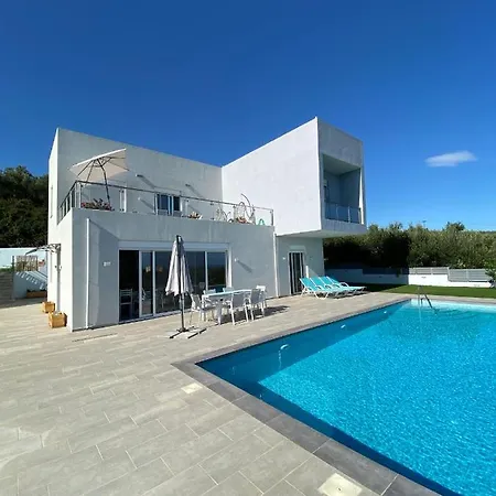 Panorama Modi, With Pool And Stunning Views
